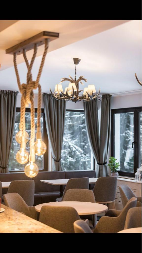 Chalet Alpina Moroeni Luaran gambar